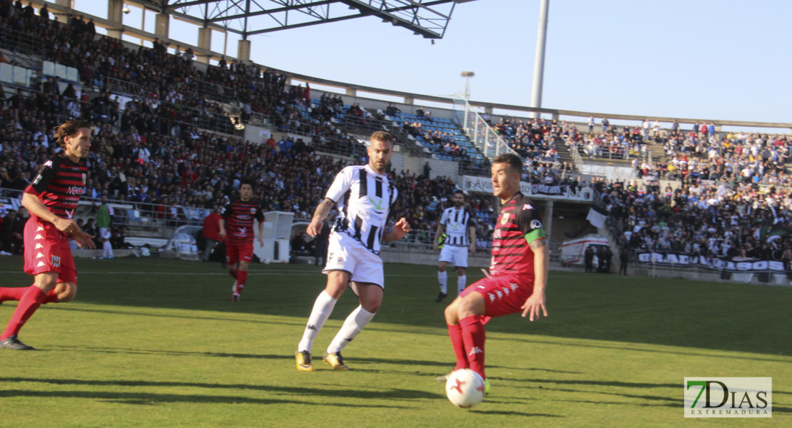 Imágenes del CD. Badajoz 4 - 2 Mérida AD