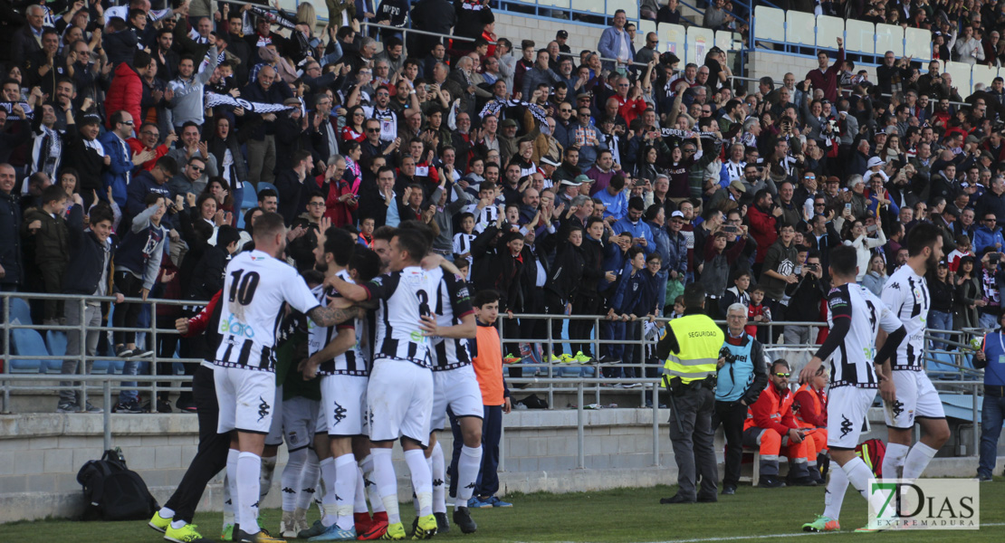 Imágenes del CD. Badajoz 4 - 2 Mérida AD