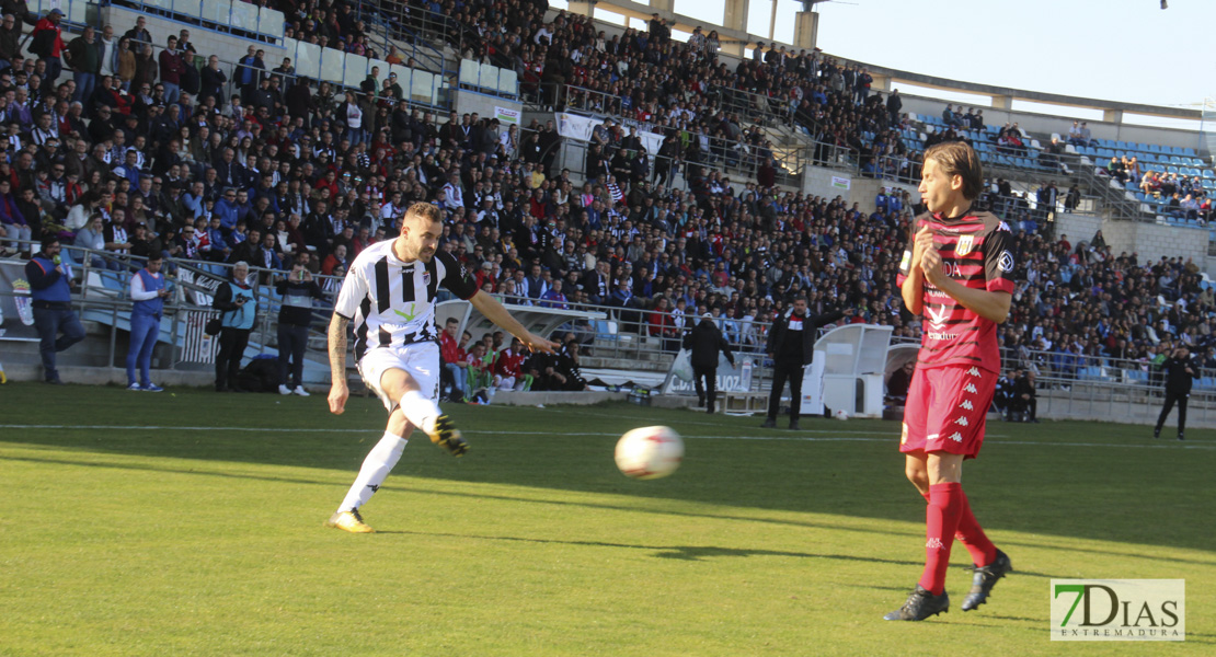 Imágenes del CD. Badajoz 4 - 2 Mérida AD