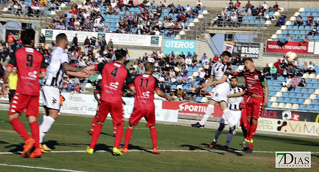 Imágenes del CD. Badajoz 4 - 2 Mérida AD