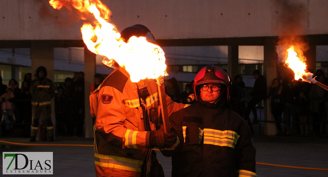 Imágenes de Las Candelas de Santa Marina en Badajoz