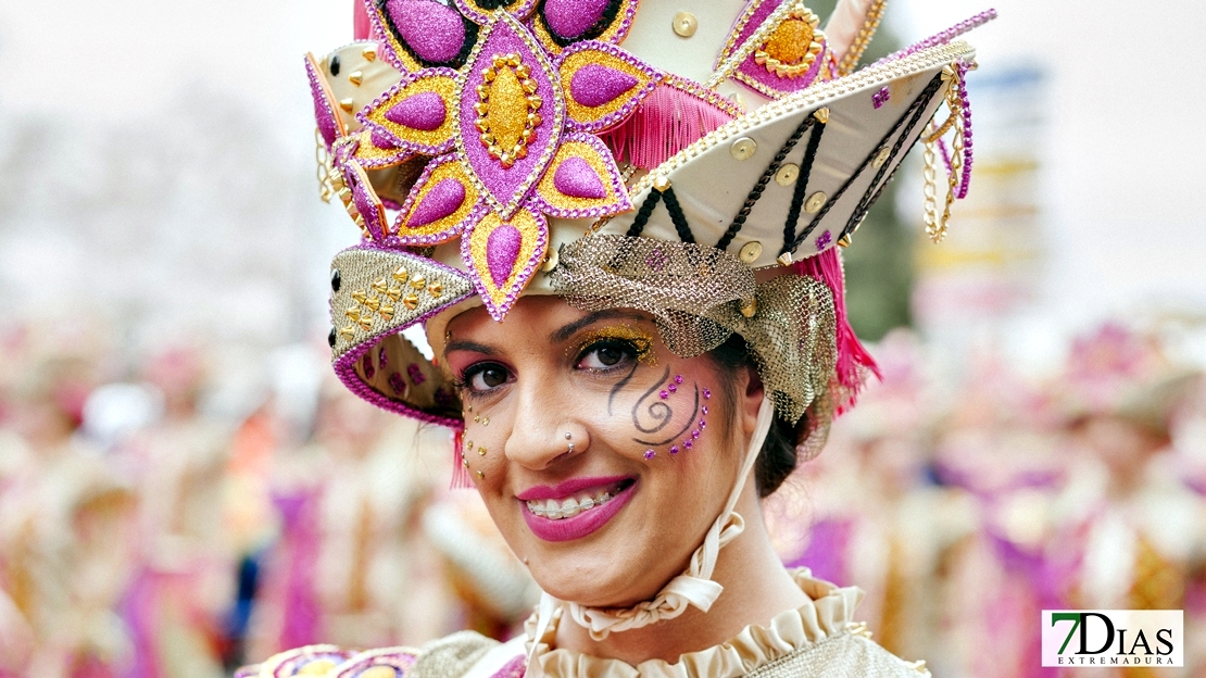 Los mejores primeros planos del Desfile de Comparsas del Carnaval de Badajoz