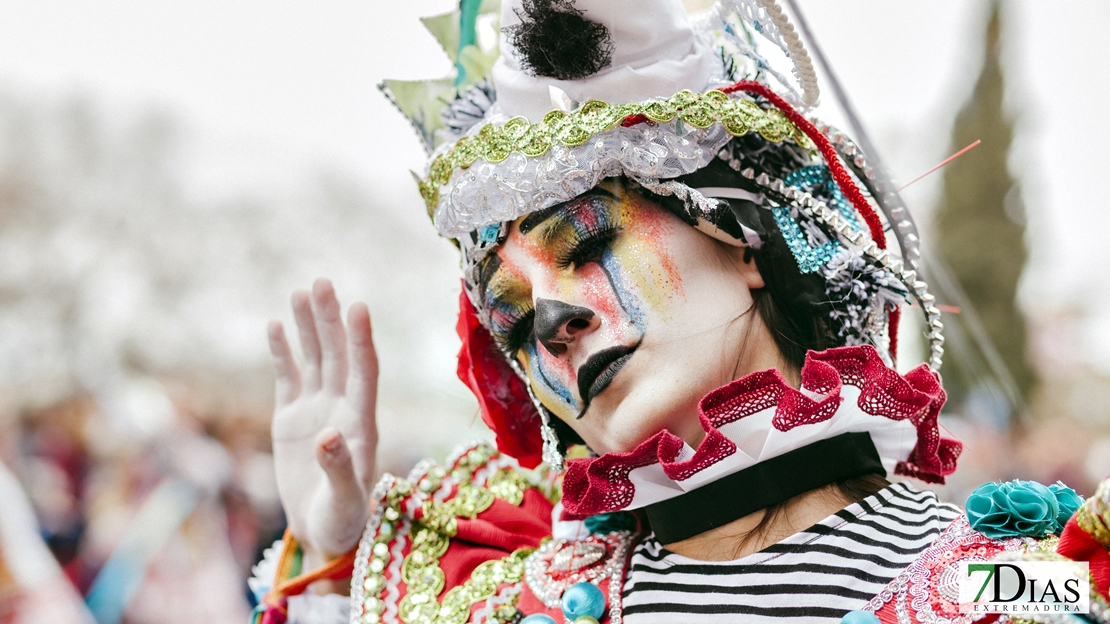 Los mejores primeros planos del Desfile de Comparsas del Carnaval de Badajoz