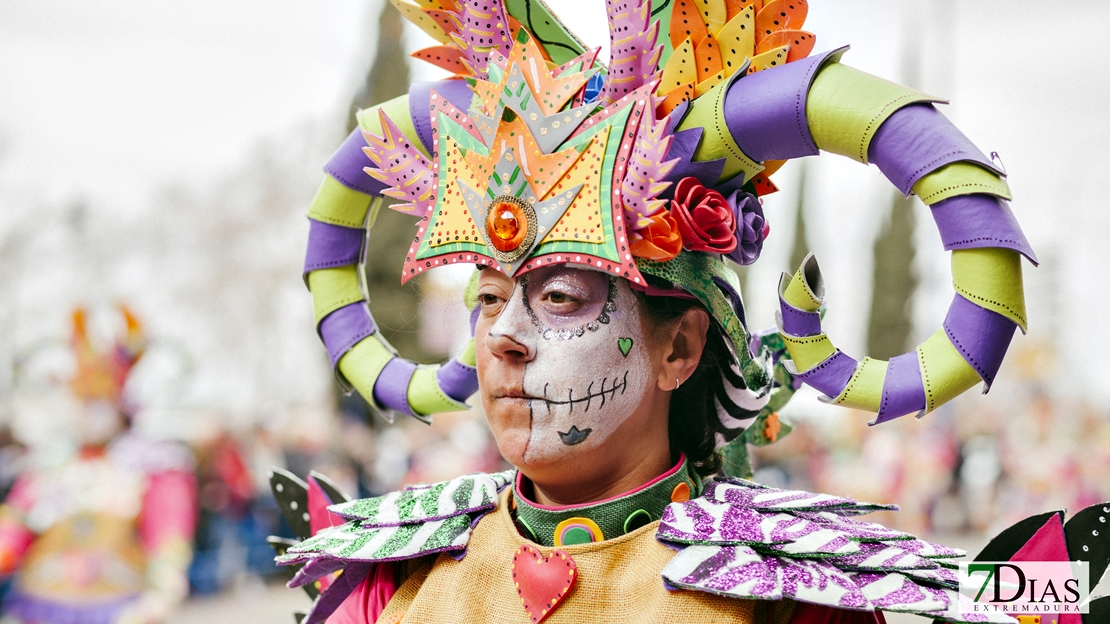 Los mejores primeros planos del Desfile de Comparsas del Carnaval de Badajoz