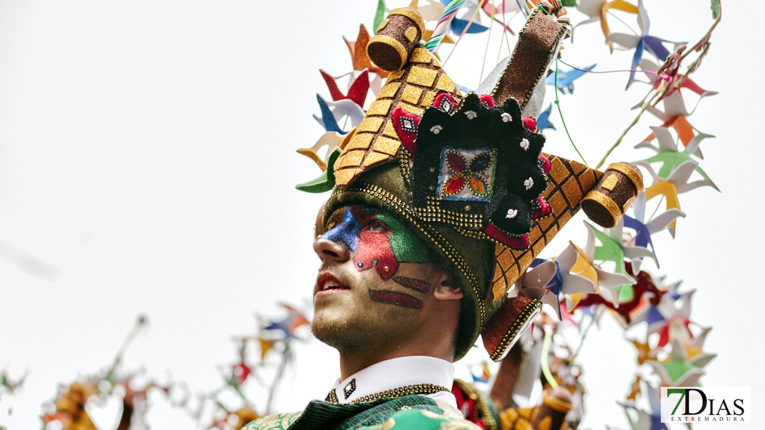 Los mejores primeros planos del Desfile de Comparsas del Carnaval de Badajoz