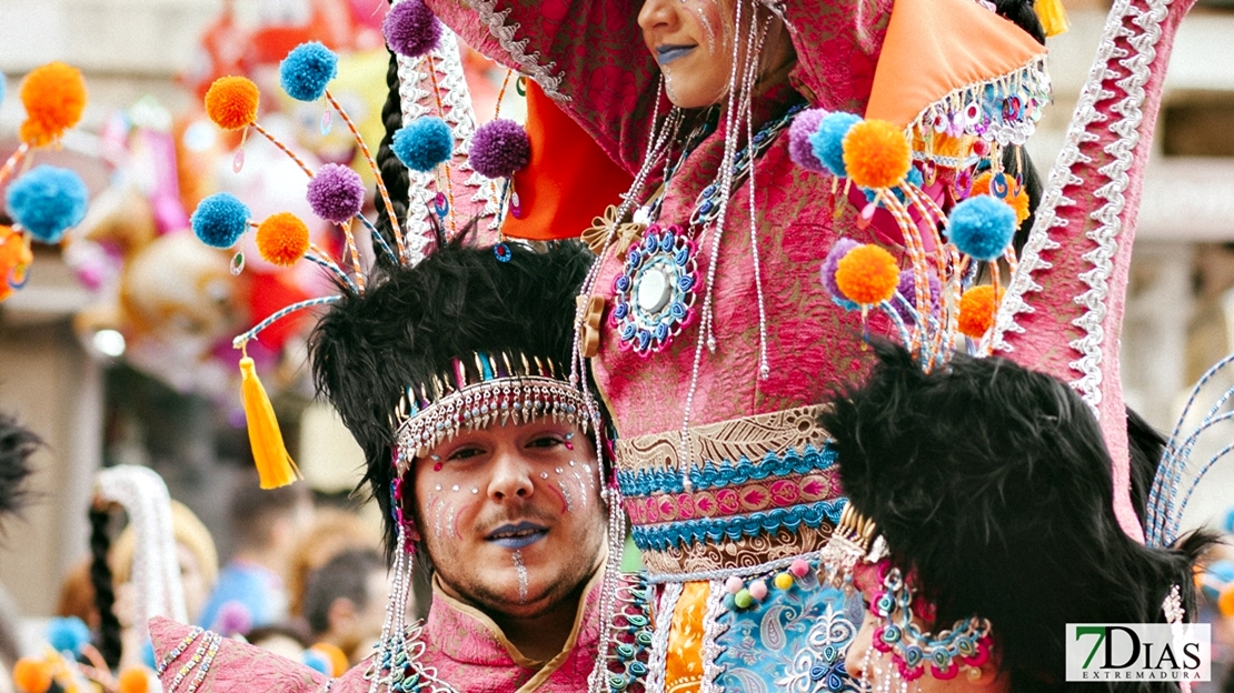 Los mejores primeros planos del Desfile de Comparsas del Carnaval de Badajoz