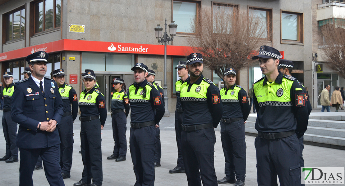 Imágenes del acto de entrega de Medallas de la Policía Local en Badajoz