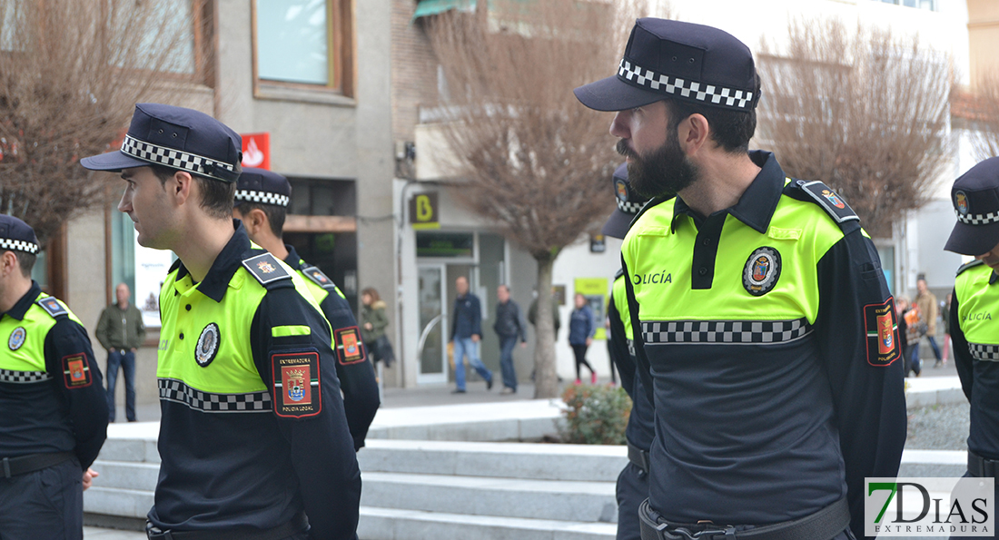 Imágenes del acto de entrega de Medallas de la Policía Local en Badajoz