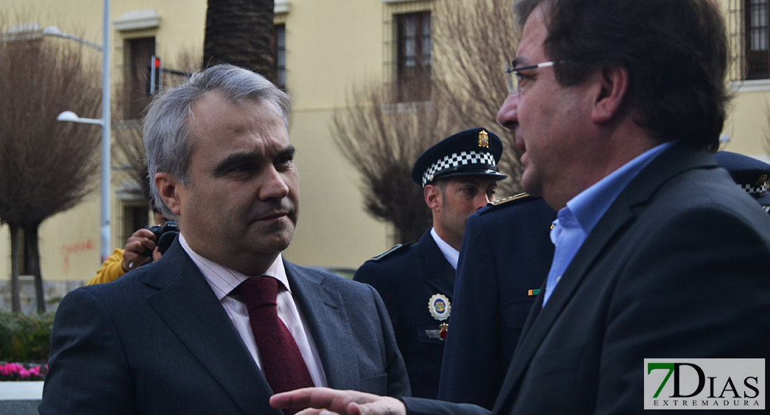 Imágenes del acto de entrega de Medallas de la Policía Local en Badajoz