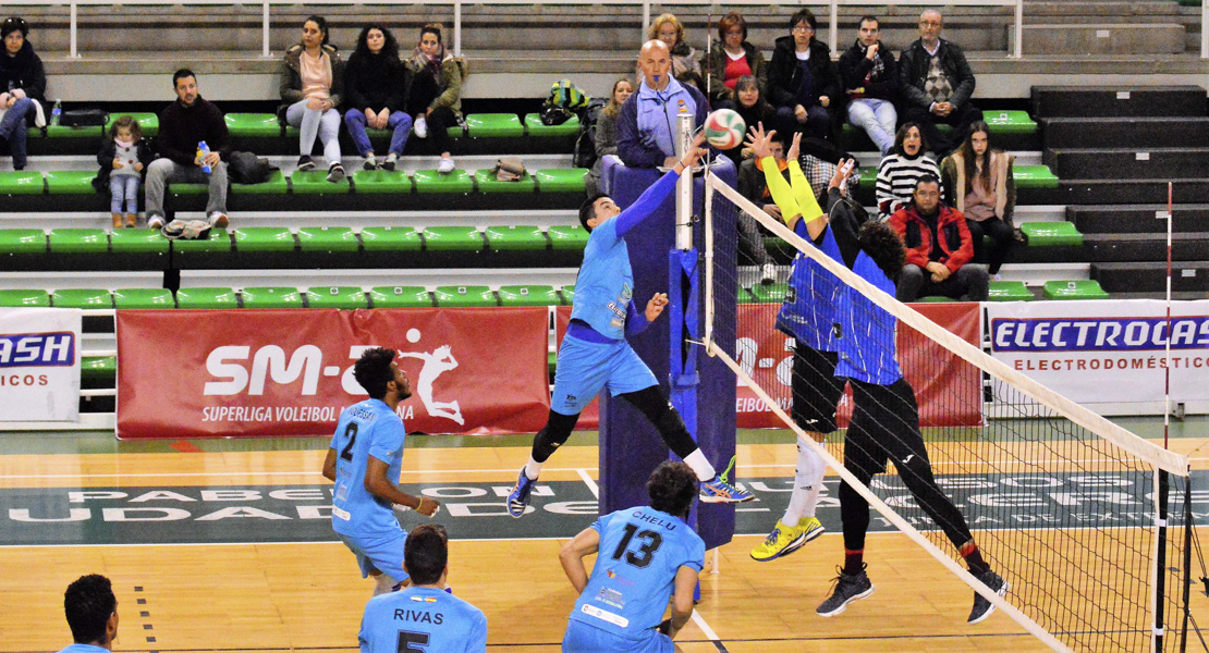 Imágenes del Electrocash Cáceres 0 - 3 Intasa San Sadurnino
