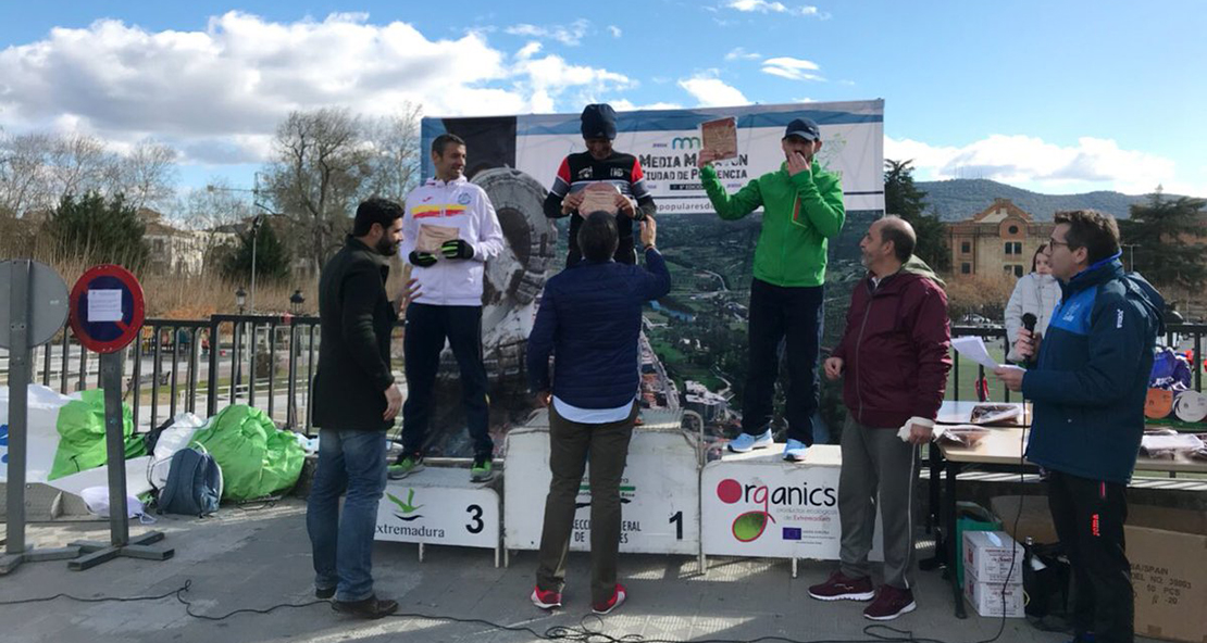 Jiménez y Barrios ganadores de la VI Media Maratón Ciudad de Plasencia