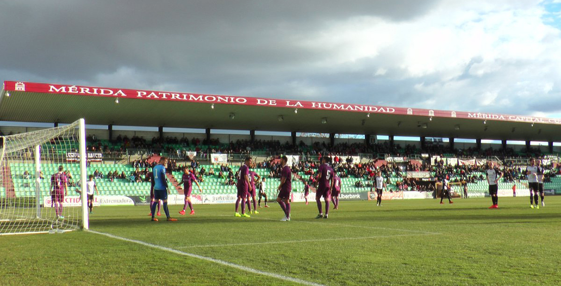 El Mérida AD se convierte en centenario en 2ºB