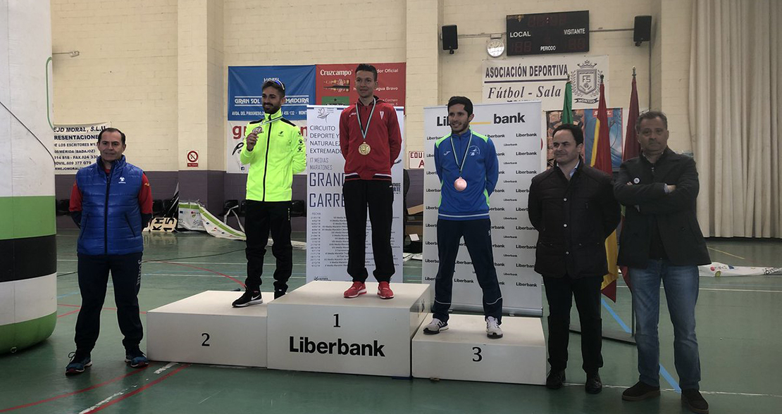 Benabbou continúa con su idilio en el medio maratón
