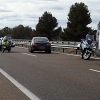 La autovía A-5 permanece cortada durante horas por el vuelco de un tráiler