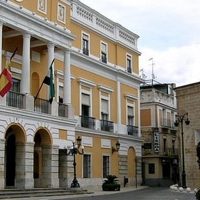 Badajoz Adelante recuerda a Fragoso su promesa de rebajar el IBI