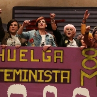 Actuación de la murga Los Chungos en Semifinales