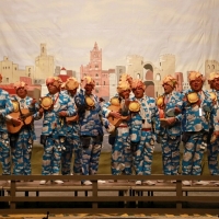 Actuación de la murga Pa 4 Días en Preliminares