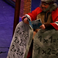 Actuación de la murga Los Water Closet en la Final