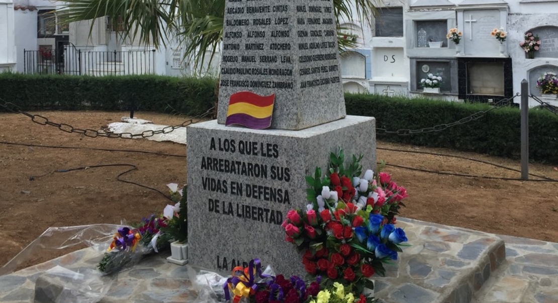 Ataque a una bandera republicana en La Albuera