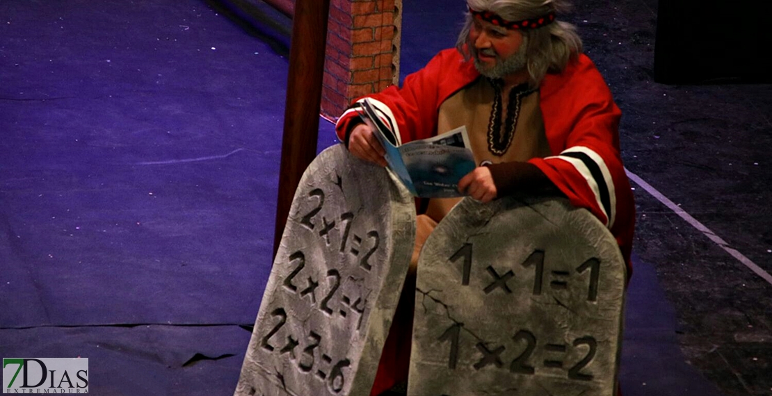Actuación de la murga Los Water Closet en la Final