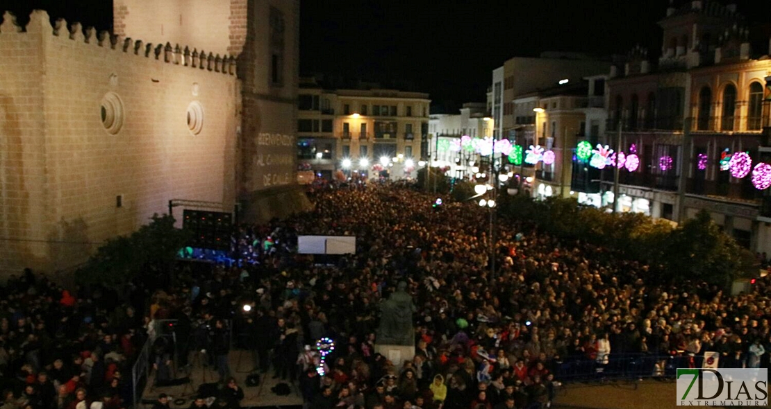 Latre abre el Carnaval de Badajoz, que comience el espectáculo