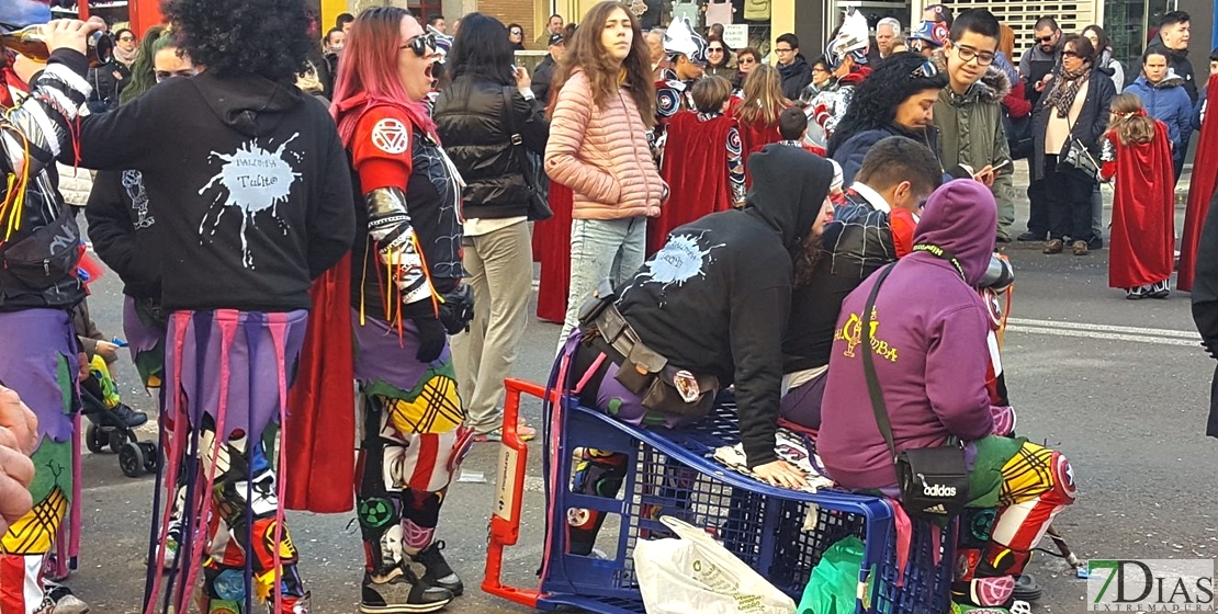 Buen ambiente en San Roque para despedir el Carnaval de Badajoz 2018