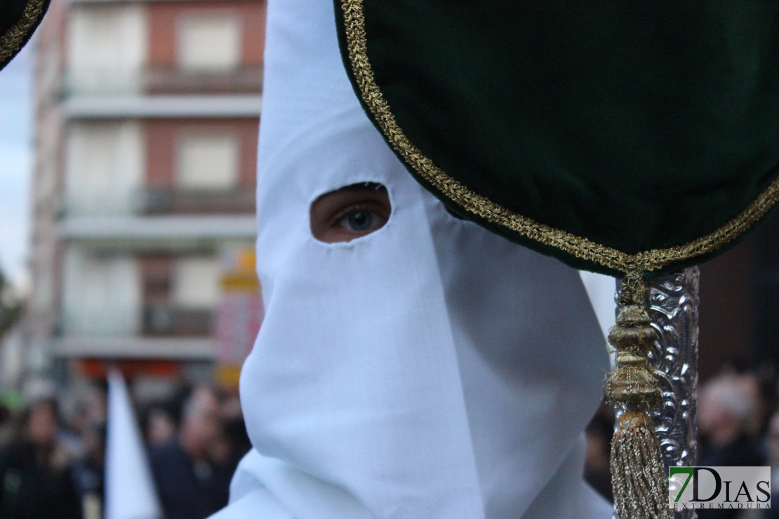 Los Ferroviarios procesionan por las calles de Mérida