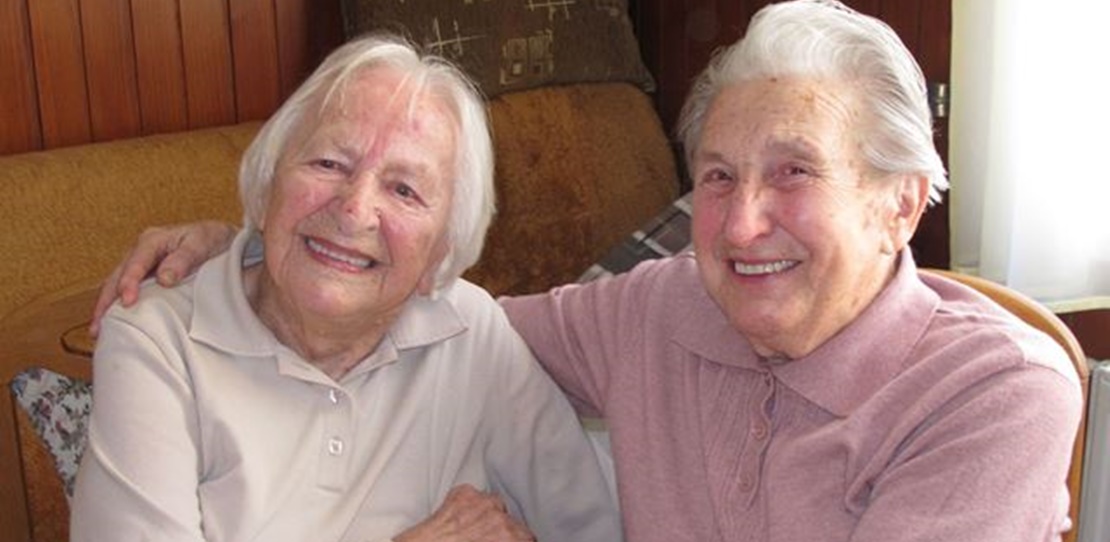 Una superviviente de Auschwitz visita Extremadura para compartir su experiencia