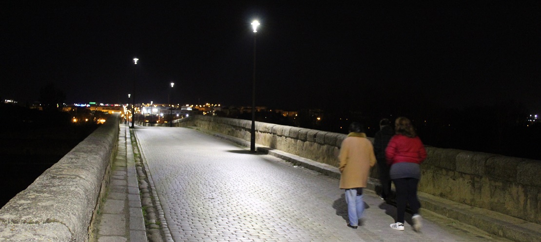 El Puente Romano cuenta ya con nuevas luminarias Led