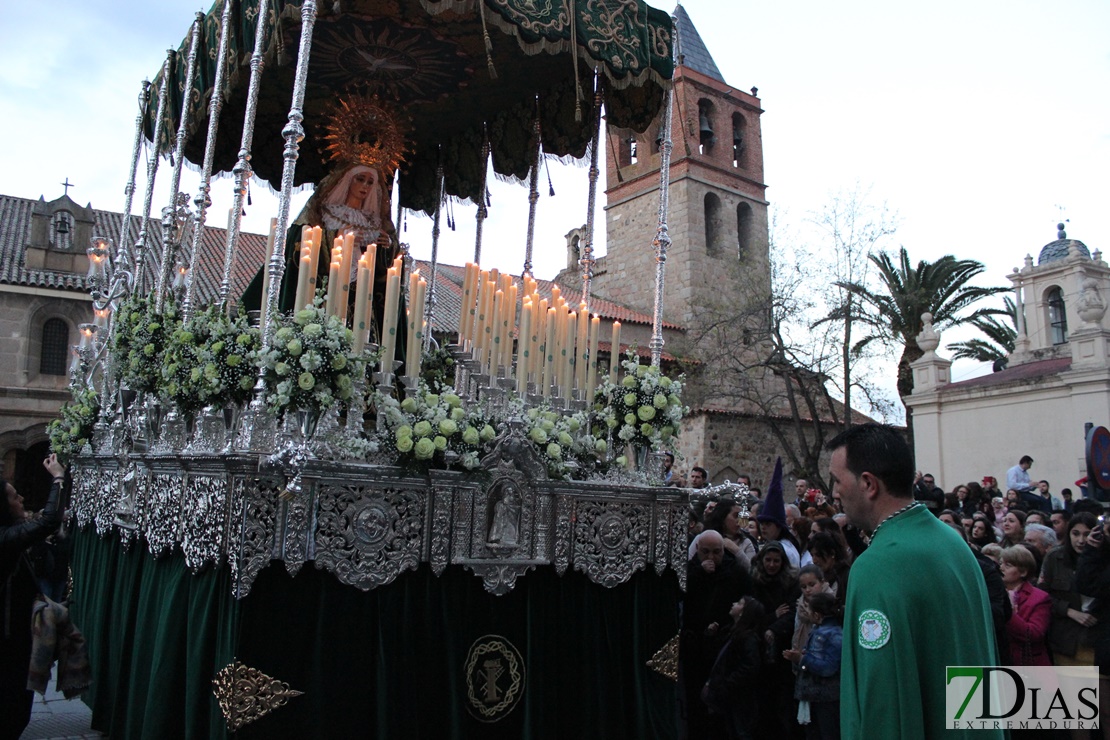 Los Ferroviarios procesionan por las calles de Mérida