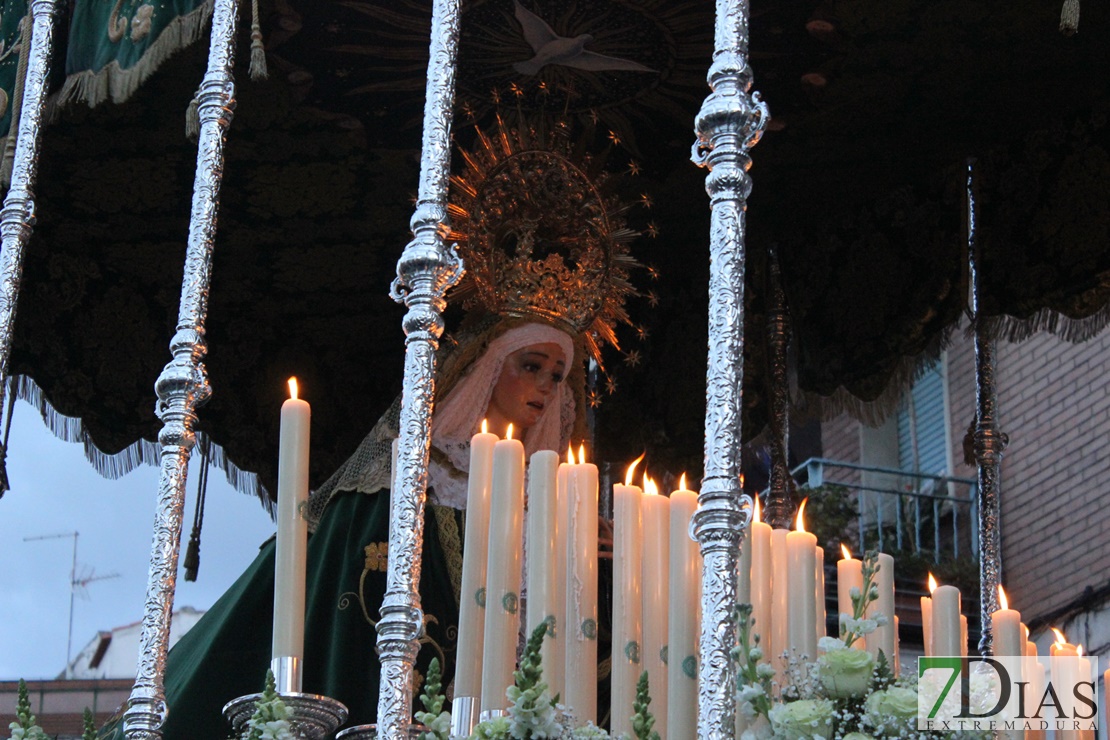 Los Ferroviarios procesionan por las calles de Mérida