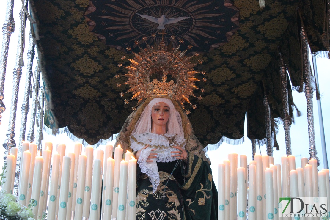 Los Ferroviarios procesionan por las calles de Mérida