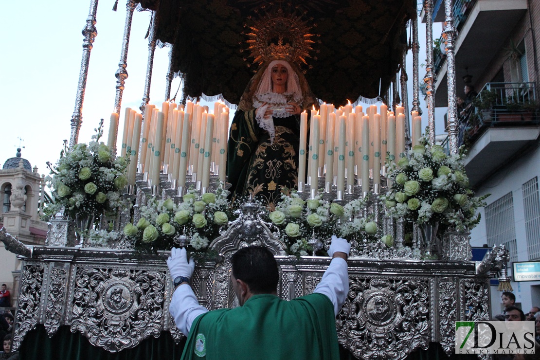 Los Ferroviarios procesionan por las calles de Mérida