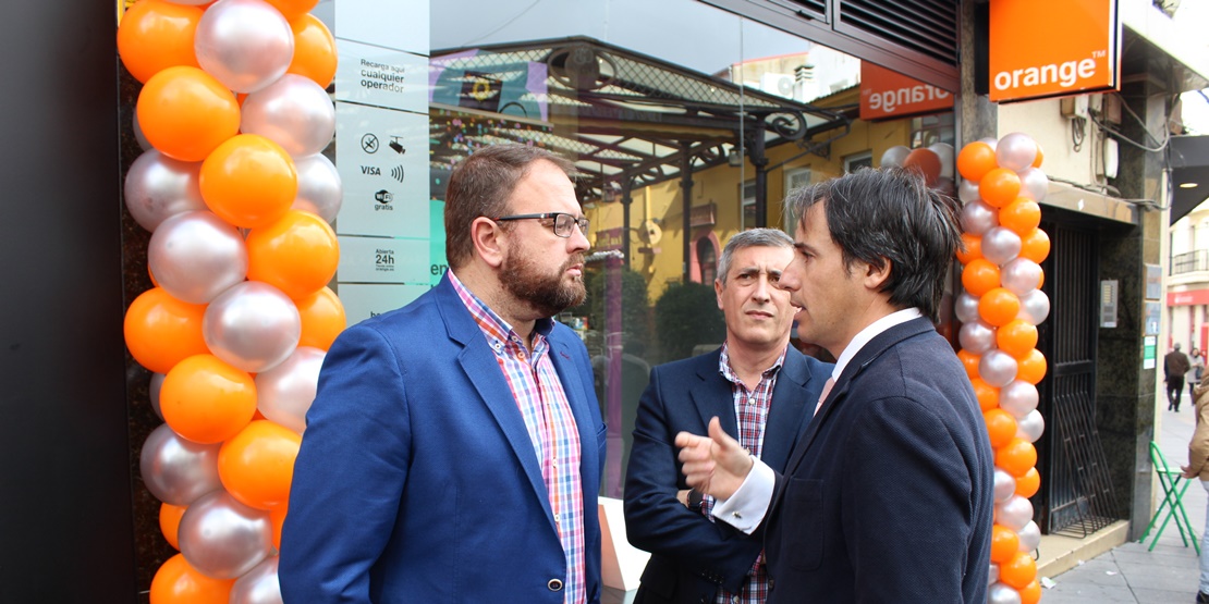 Orange instala una nueva tienda inteligente en Mérida