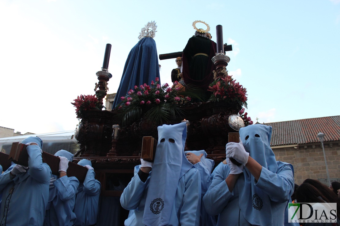 Los Ferroviarios procesionan por las calles de Mérida