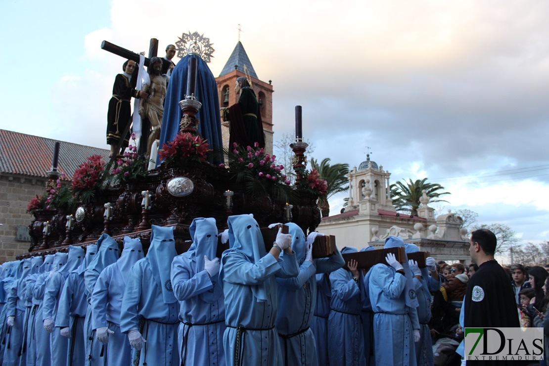 Los Ferroviarios procesionan por las calles de Mérida