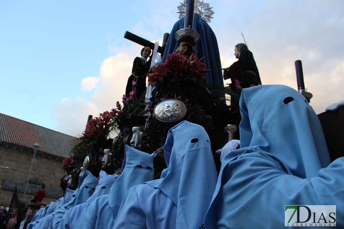 Los Ferroviarios procesionan por las calles de Mérida