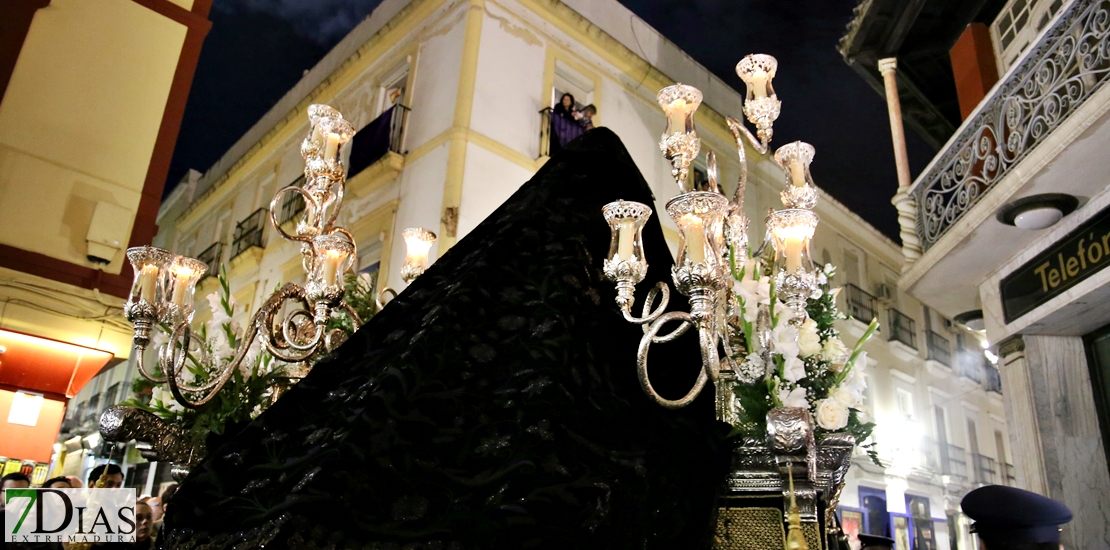 La Soledad de Luto procesiona por las calles de centro