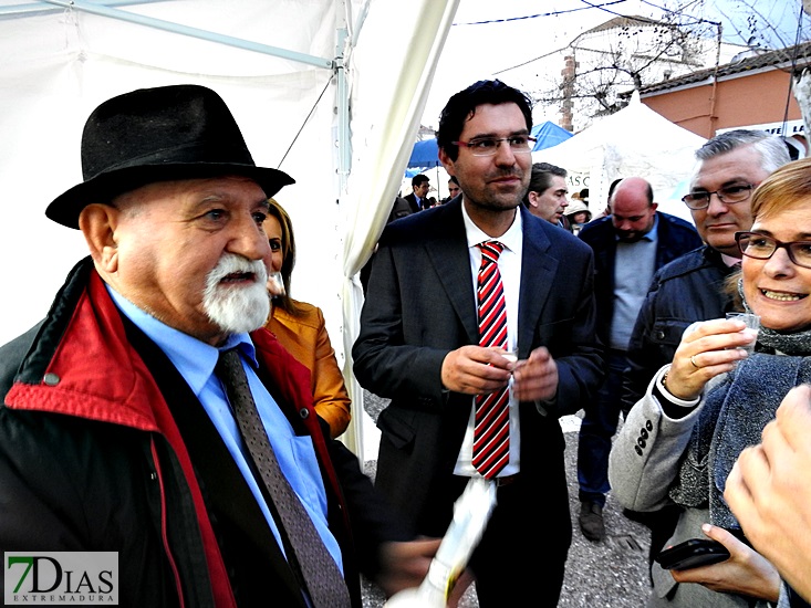 Las jornadas del Gugumelo reúnen en Villanueva del Fresno a miles de personas