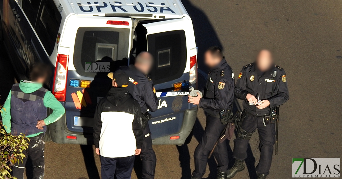 La UPR pilla a varios de los ladrones que saquean viviendas en Badajoz