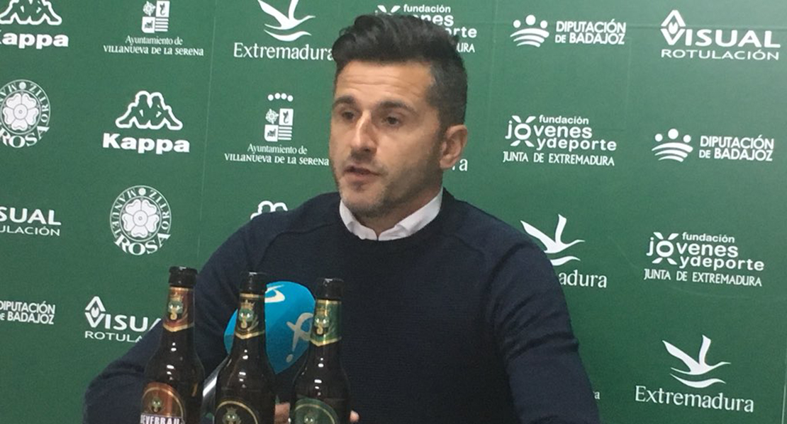 Iván Ania: “El equipo insiste, cree y lucha hasta el final del partido”