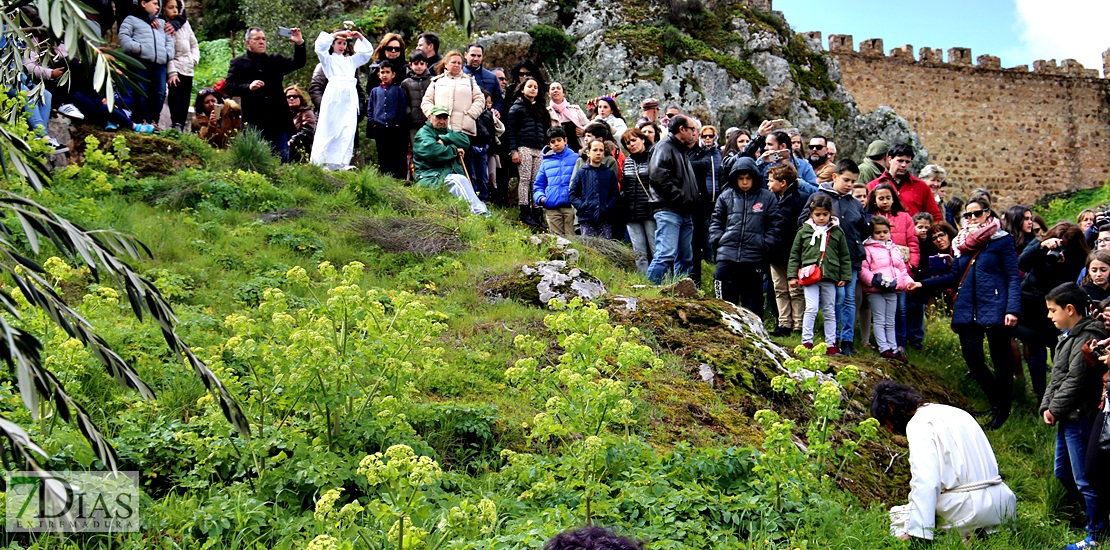 La Pasión Viviente de Alburquerque atrae a multitud de turistas cada año