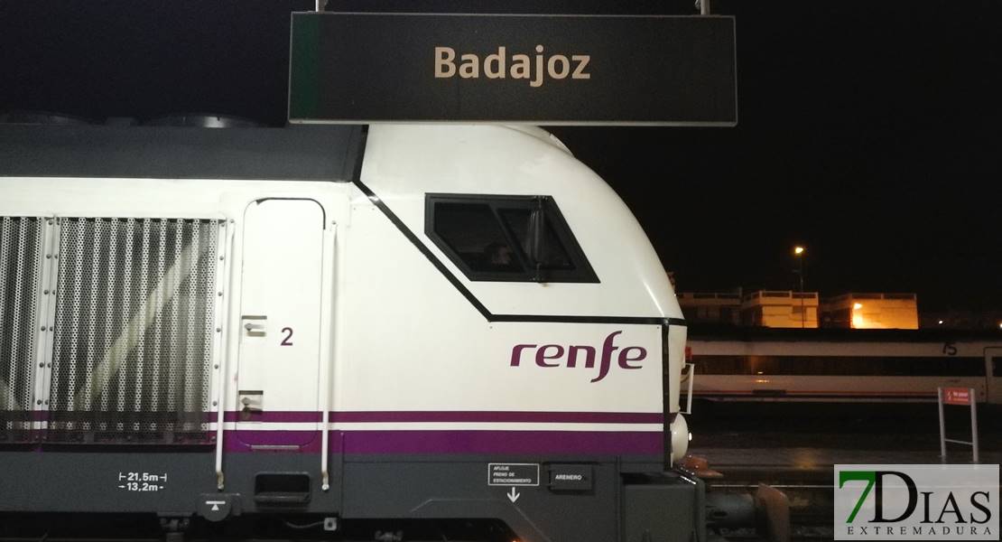 El Talgo Extremadura - Madrid efectúa su salida con total puntualidad