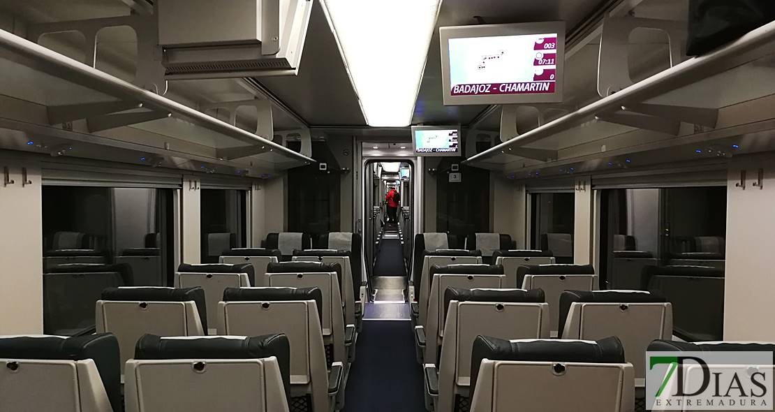 El Talgo Extremadura - Madrid efectúa su salida con total puntualidad