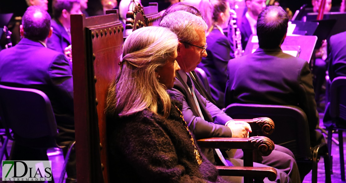 Sentimiento y emoción en el Pregón de Semana Santa en Badajoz