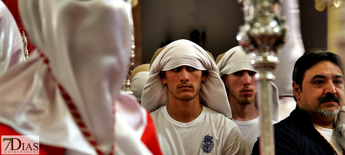 La Borriquita abre la Semana Santa pacense ante la atenta mirada de sus fieles