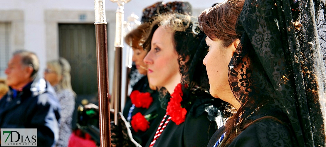 La Borriquita abre la Semana Santa pacense ante la atenta mirada de sus fieles