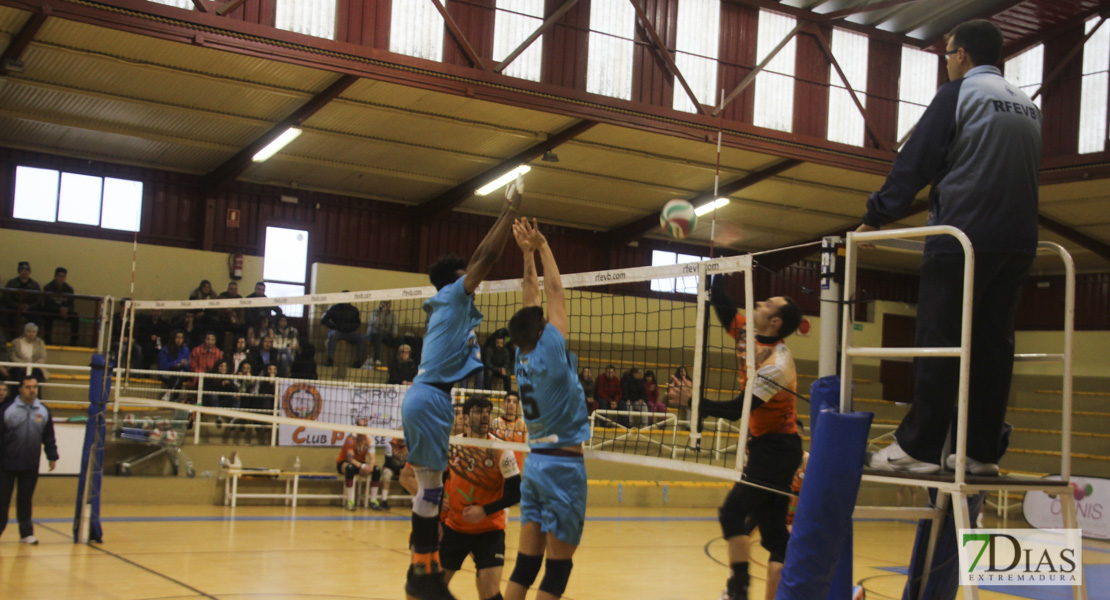 Imágenes del Pacense Voleibol 0 - 3 Electrocash Cáceres