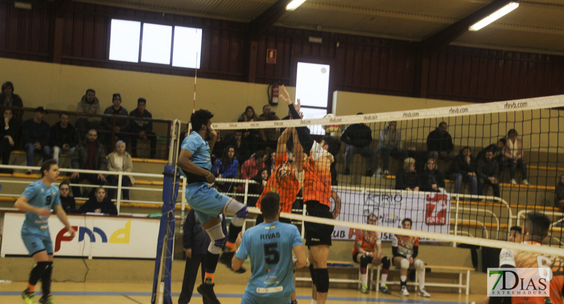 Imágenes del Pacense Voleibol 0 - 3 Electrocash Cáceres