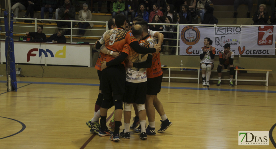 Imágenes del Pacense Voleibol 0 - 3 Electrocash Cáceres